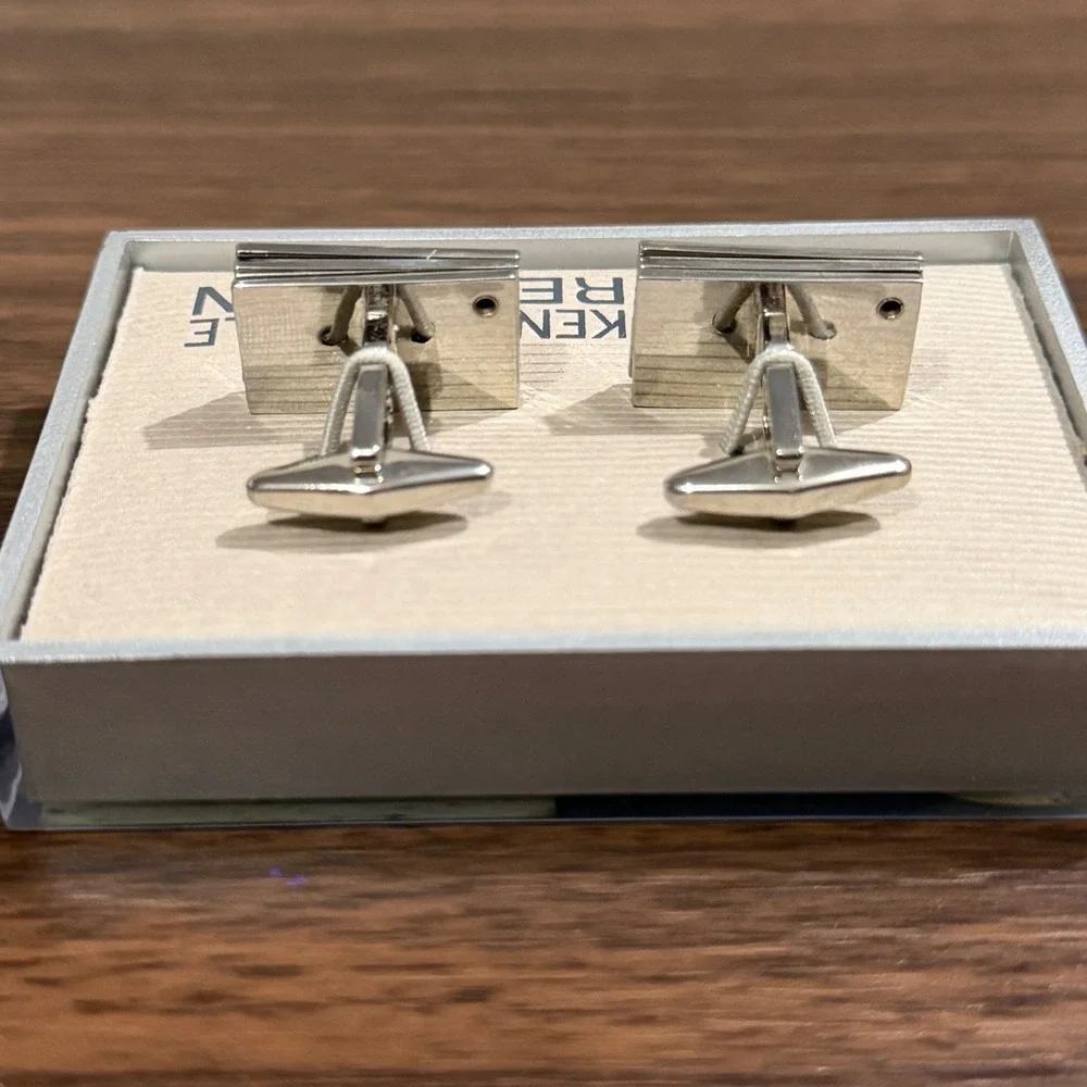 Kenneth Cole Reaction Cufflinks Mens Playing Cards Poker Silver Tone Novelty NWT